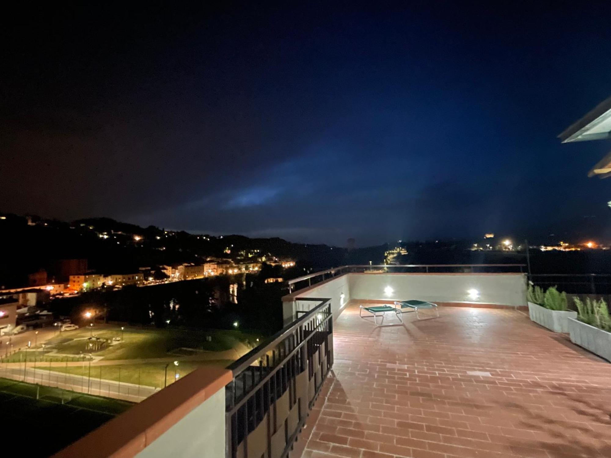 Sesto Piano Apartment Incisa in Val d'Arno المظهر الخارجي الصورة