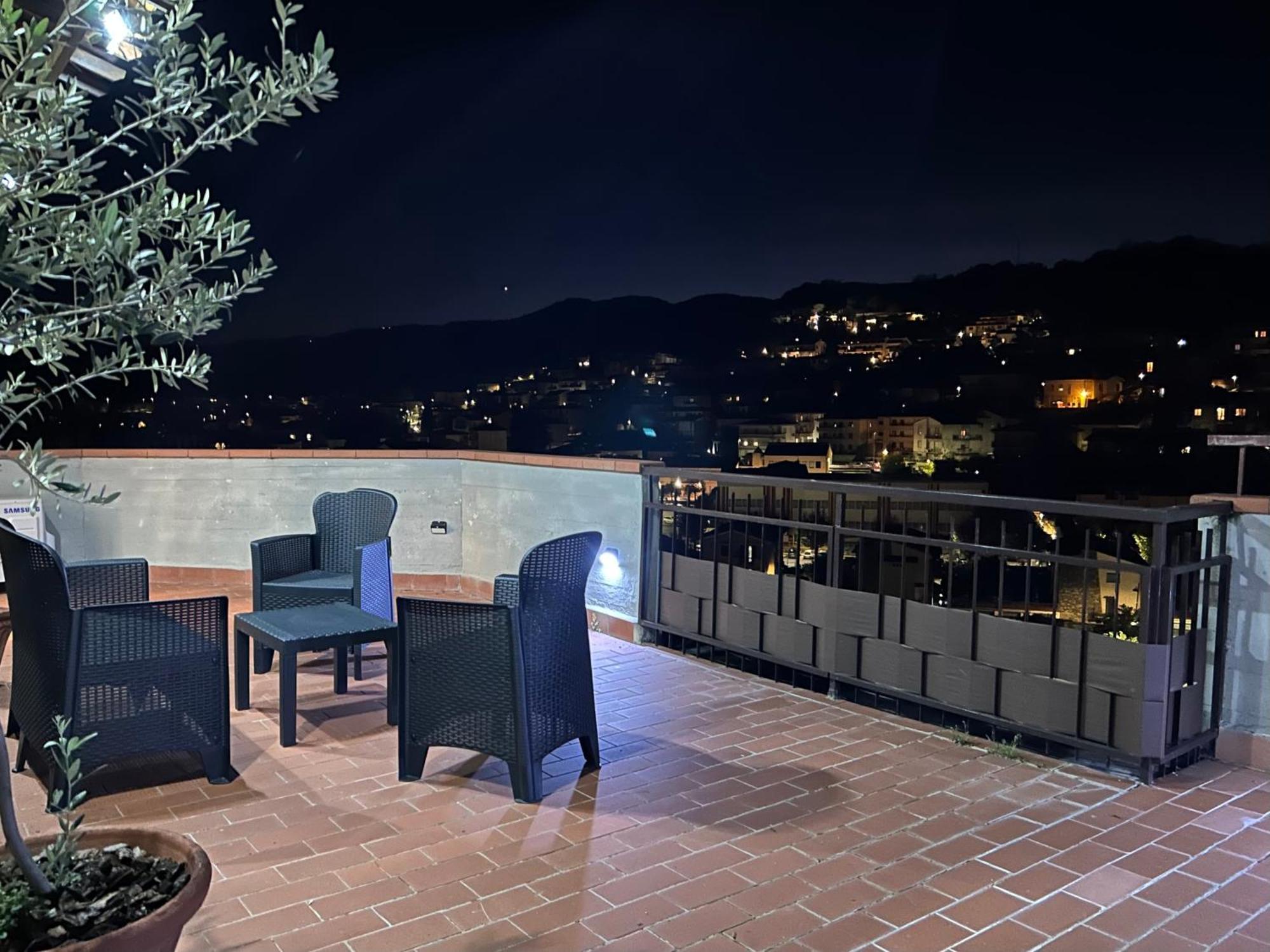 Sesto Piano Apartment Incisa in Val d'Arno المظهر الخارجي الصورة